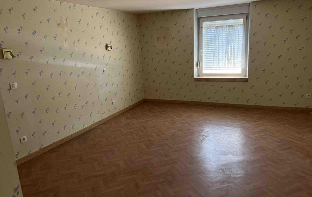 P.B. IMMO : Maison / Villa | GUESSLING-HEMERING (57380) | 86 m2 | 30 000 € 