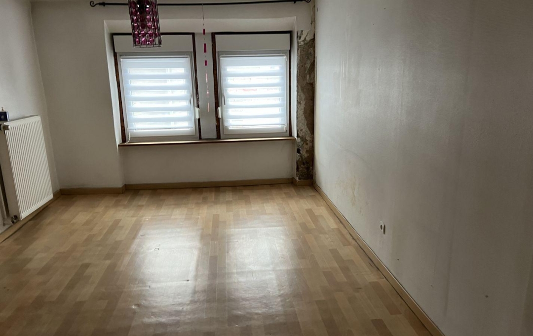 P.B. IMMO : Maison / Villa | SARREGUEMINES (57200) | 158 m2 | 144 000 € 