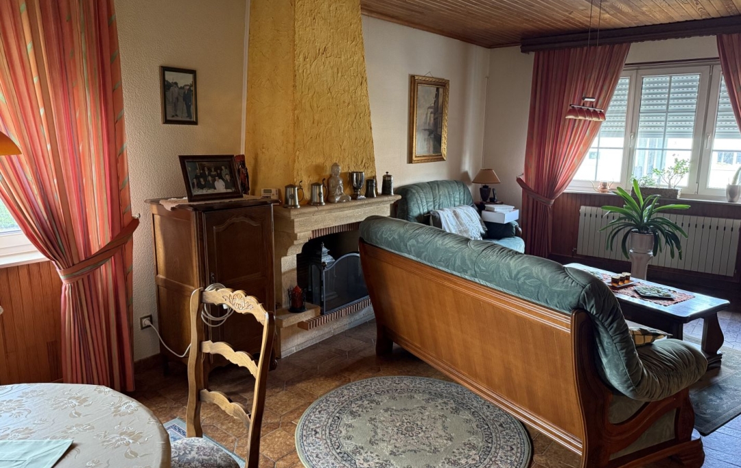 P.B. IMMO : Maison / Villa | HOLVING (57510) | 156 m2 | 228 000 € 