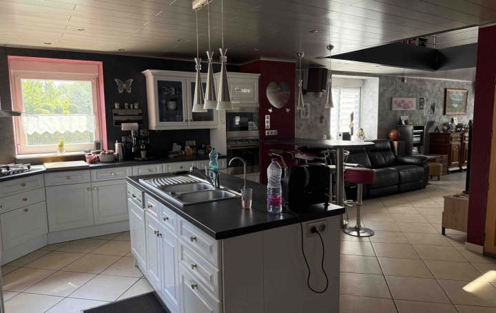  P.B. IMMO Maison / Villa | HOLVING (57510) | 180 m2 | 288 000 € 